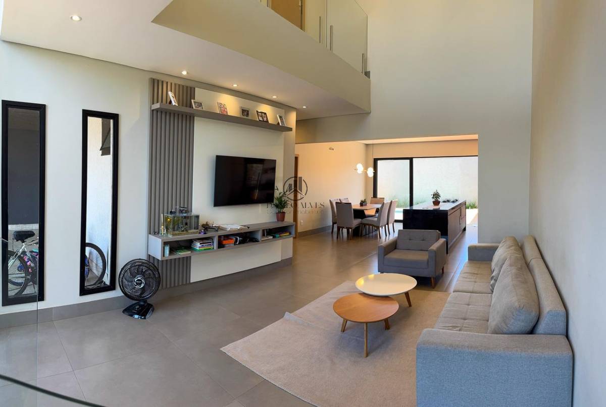  - Sobrado, no Condomínio Vivendas da Mata, com 4 suítes, 226m²